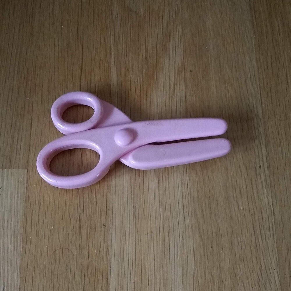 Little Tikes Pink scissor vintage